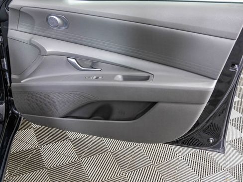 Used 2022 Hyundai Elantra SEL w/ Cargo Package image 38