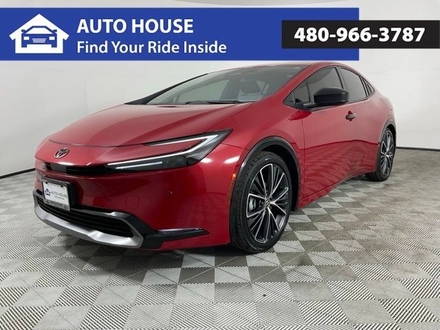 Used 2025 Toyota Prius XLE FWD image 1