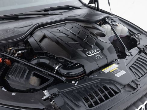 Used 2020 Audi A8 L 4.0T w/ Executive Package image 38