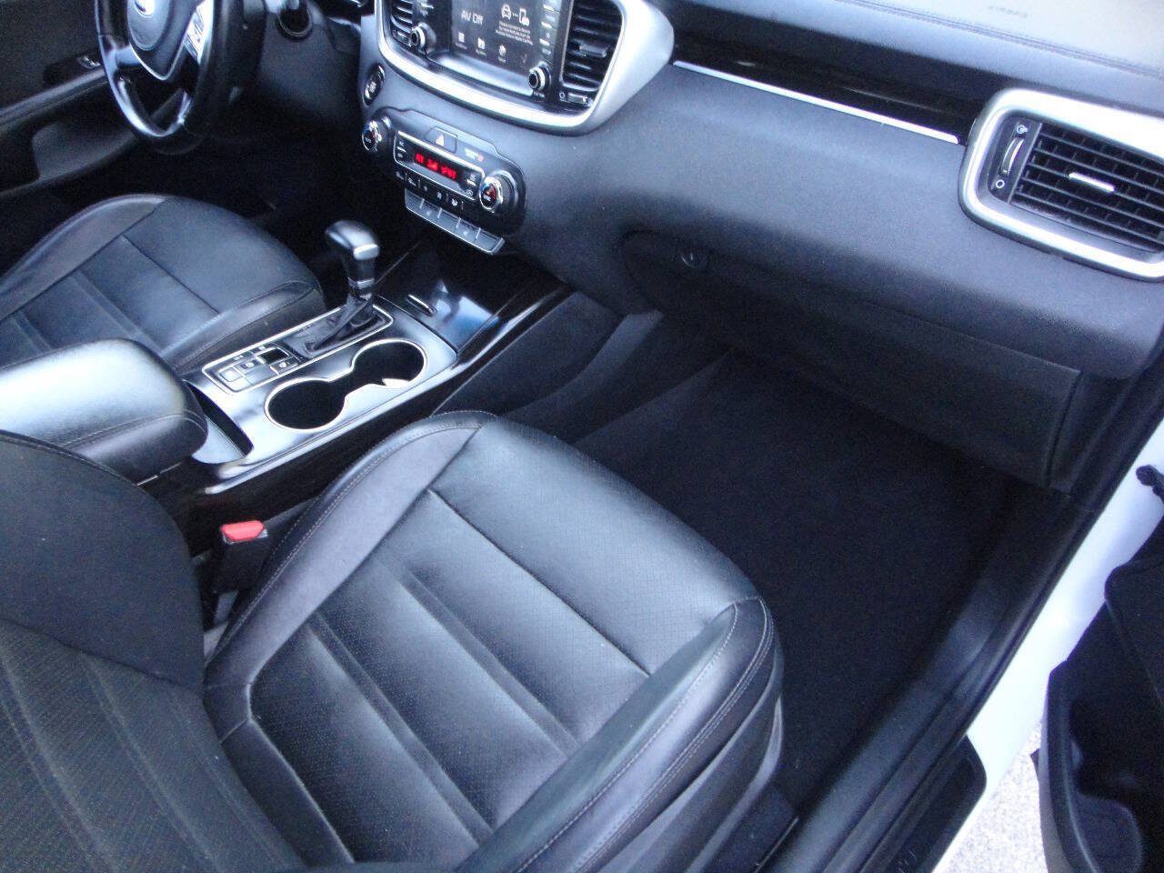 Used 2019 Kia Sorento EX AWD/4WD image 15