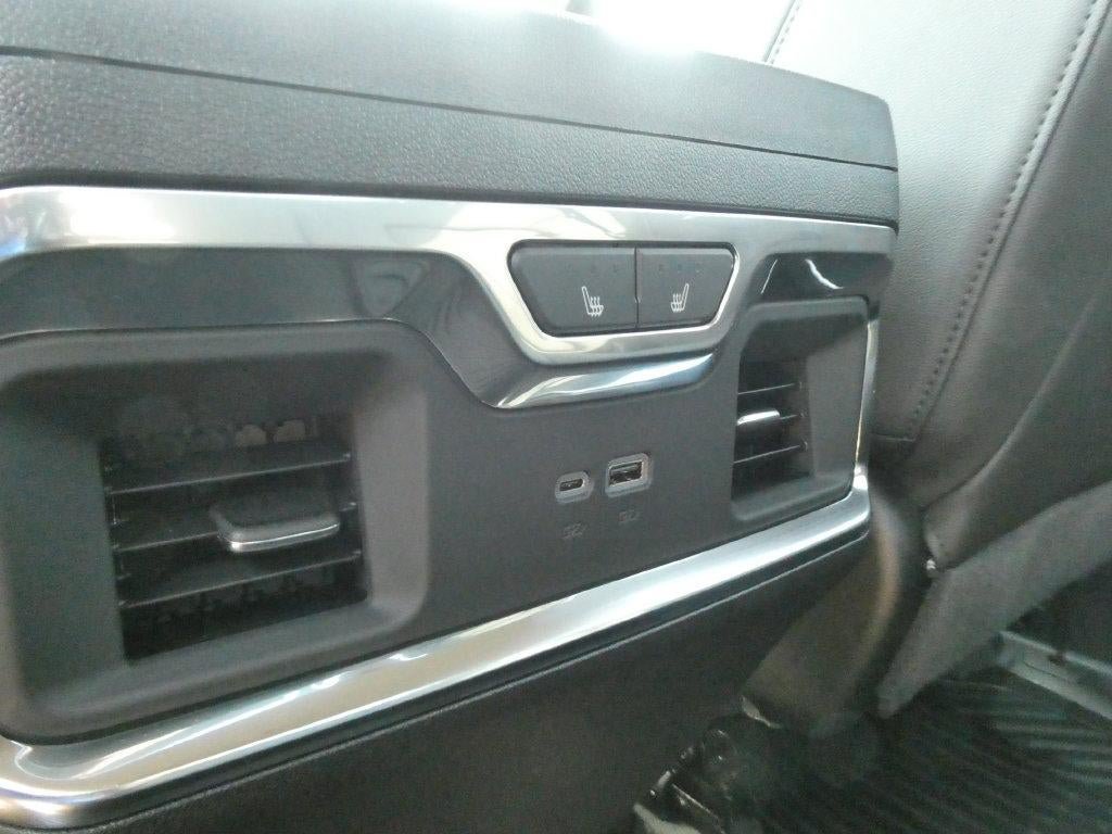 New 2026 Chevrolet Silverado 2500 LTZ w/ LTZ Plus Package AWD/4WD image 16