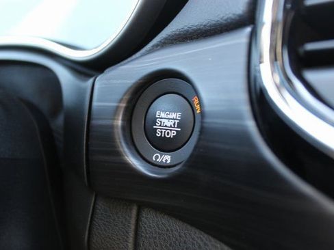 Used 2021 Jeep Grand Cherokee Laredo X image 17