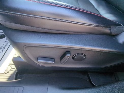 Used 2025 Ford Escape ST-Line Select w/ Tech Pack #1 AWD/4WD image 10