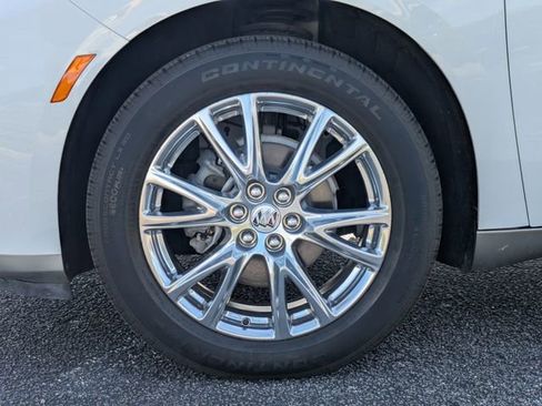 Used 2023 Buick Enclave Essence w/ Experience Buick Package FWD image 14