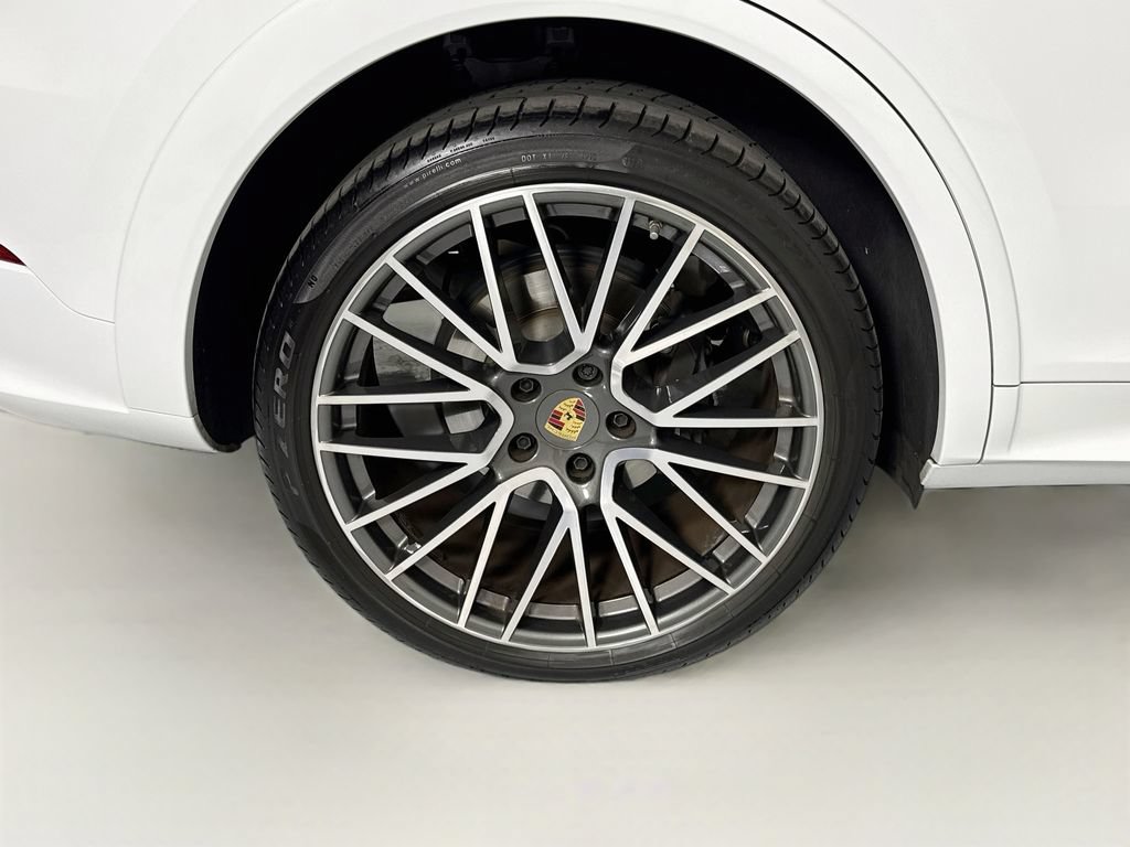 Used 2023 Porsche Cayenne Coupe AWD/4WD image 33