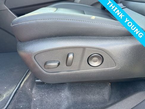 New 2026 Chevrolet Traverse LT w/ Sun and Wheel Package image 17