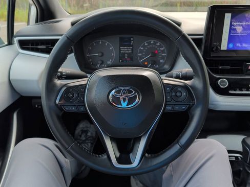 Certified 2025 Toyota Corolla SE FWD image 17