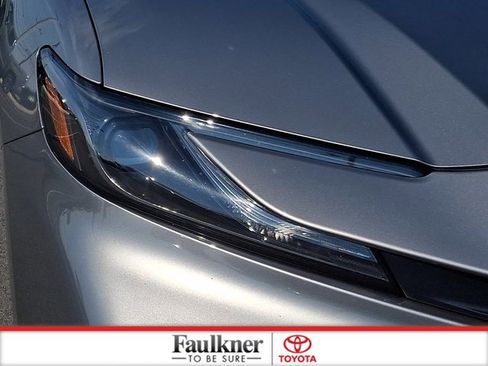 Certified 2025 Toyota Camry SE FWD image 9
