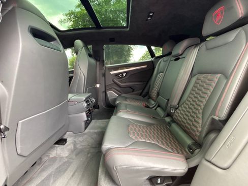 Used 2020 Lamborghini Urus AWD/4WD image 17
