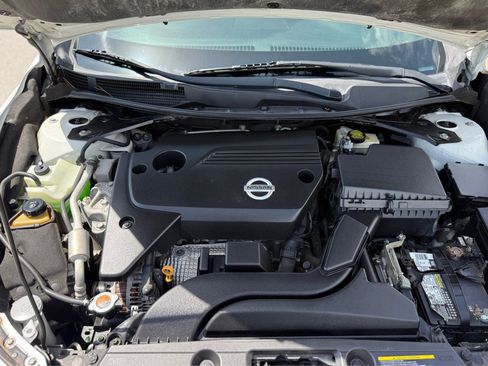 Used 2015 Nissan Altima 2.5 S w/ Power Driver Seat Package FWD image 17