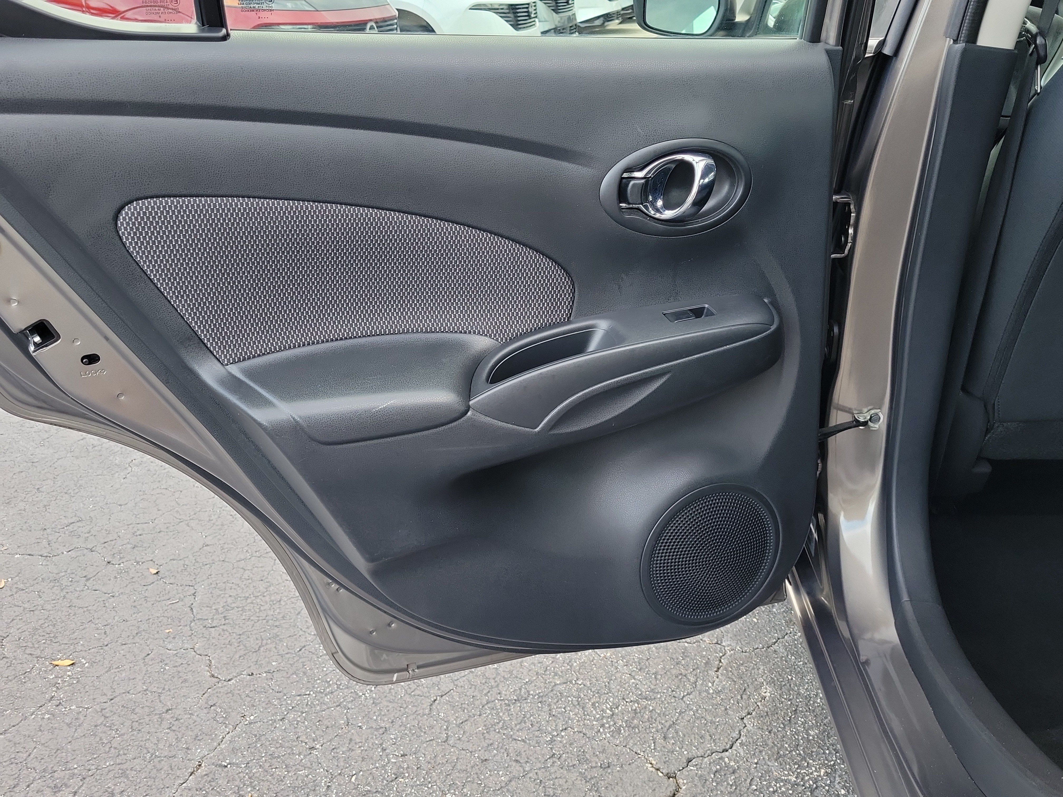 Used 2016 Nissan Versa FWD image 11