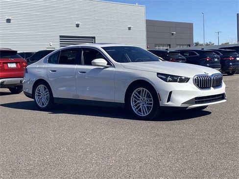 New 2025 BMW 530i image 4