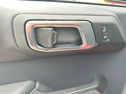 Used 2025 Ford Bronco Badlands AWD/4WD image 13