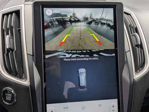 Used 2023 Ford Edge SEL image 23