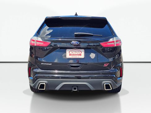 Used 2019 Ford Edge ST w/ Equipment Group 401A AWD/4WD image 11