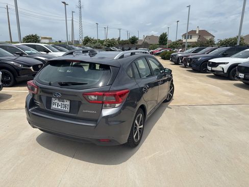 Used 2021 Subaru Impreza 2.0i Premium AWD/4WD image 11