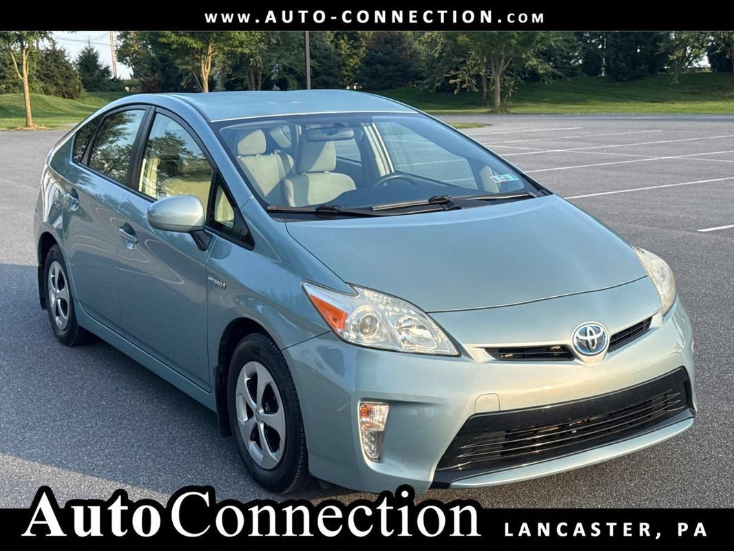 Used 2013 Toyota Prius Two FWD image 1