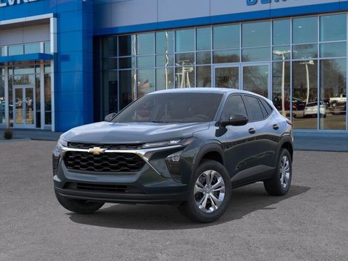 New 2026 Chevrolet Trax LS FWD image 6