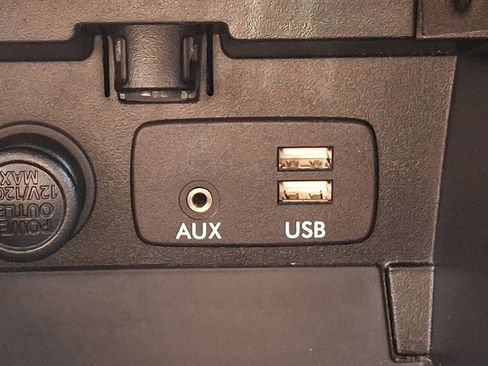 Used 2018 Subaru Outback 2.5i Limited AWD/4WD image 25