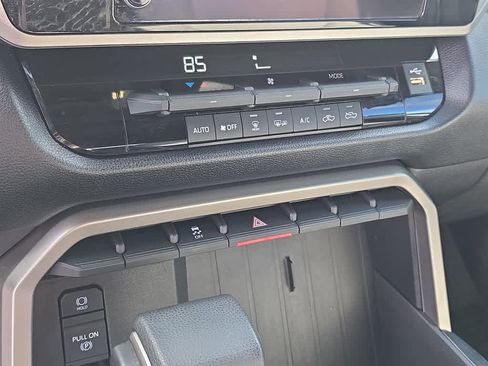 Used 2025 Toyota Tundra SR5 AWD/4WD image 22