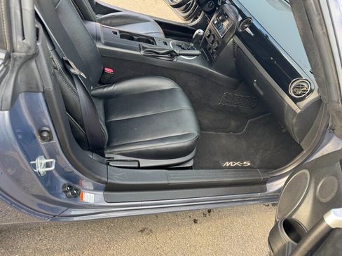 Used 2007 MAZDA MX-5 Miata Grand Touring w/ Premium Pkg image 38