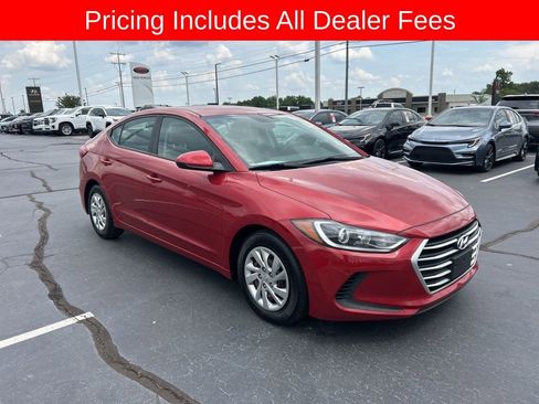 Used 2017 Hyundai Elantra SE FWD image 18