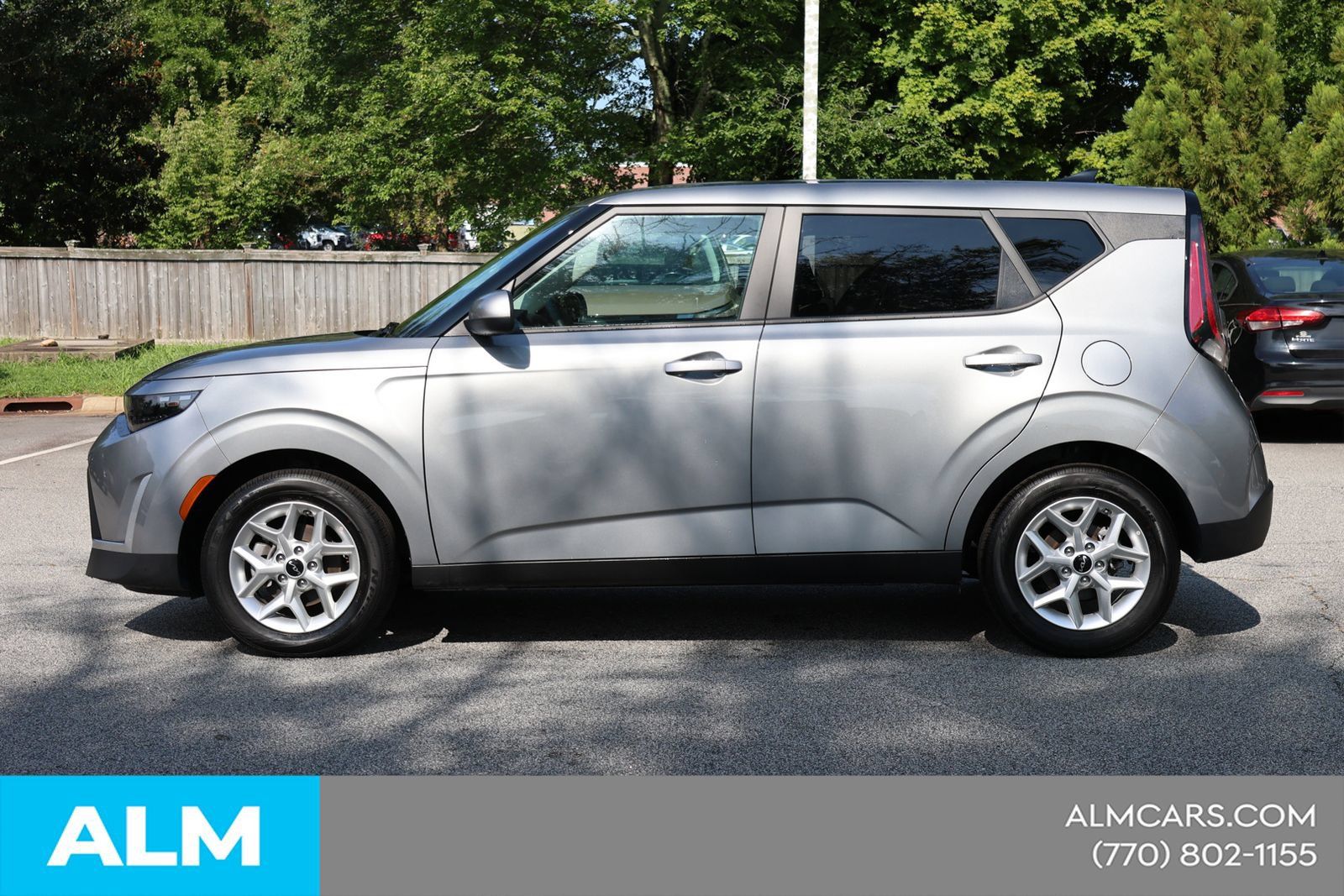 Used 2025 Kia Soul LX w/ LX Technology Package FWD image 9