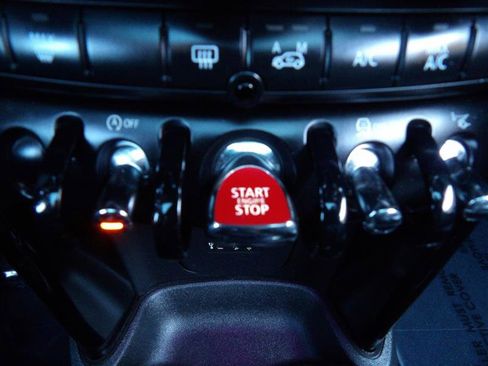 Used 2015 MINI Cooper S image 22