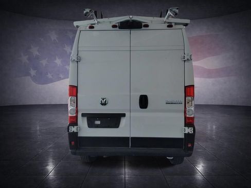 Used 2024 RAM ProMaster 2500 w/ Convenience Group FWD image 4