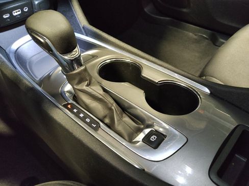 Used 2023 Chevrolet Malibu LT FWD image 26