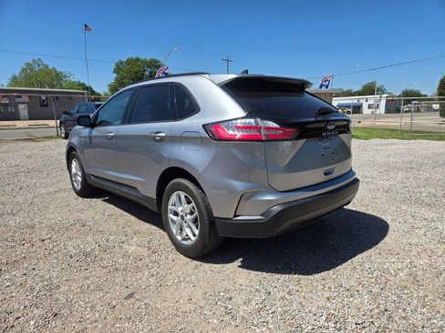 Used 2022 Ford Edge SE AWD/4WD image 3