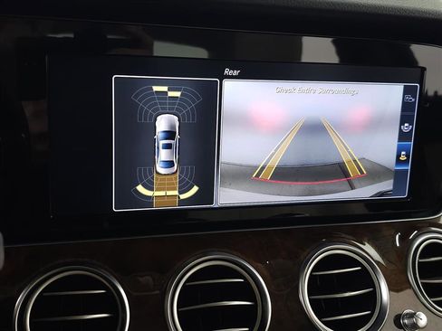 Used 2017 Mercedes-Benz E 300 E 300 4MATIC image 24