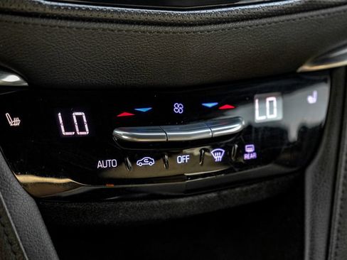 Used 2017 Cadillac XT5 Luxury w/ Driver Awareness Package FWD image 28