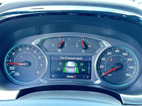 Used 2023 Chevrolet Traverse LT FWD image 21