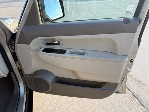 Used 2011 Jeep Liberty Sport image 21