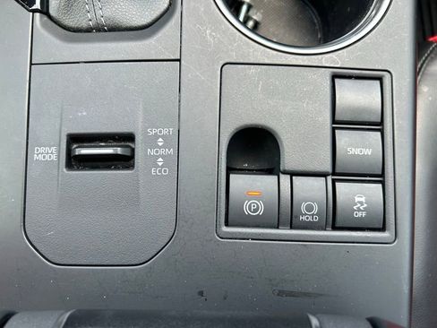 Used 2023 Toyota Highlander XSE FWD image 28