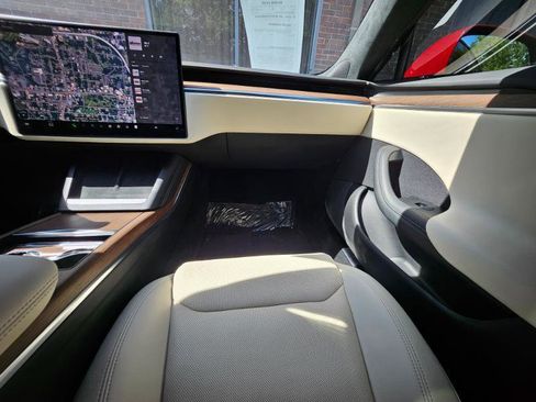 Used 2022 Tesla Model S AWD/4WD image 53