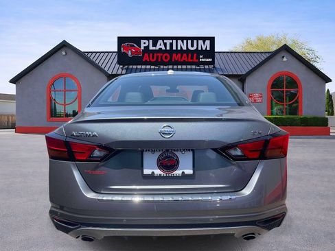 Used 2020 Nissan Altima 2.5 SR FWD image 4