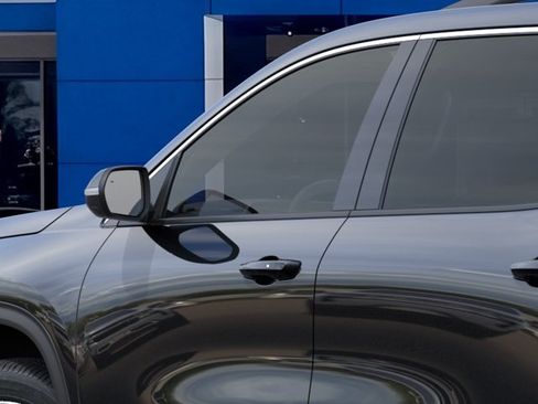 New 2027 Chevrolet Traverse LT w/ Sun and Wheel Package FWD image 12