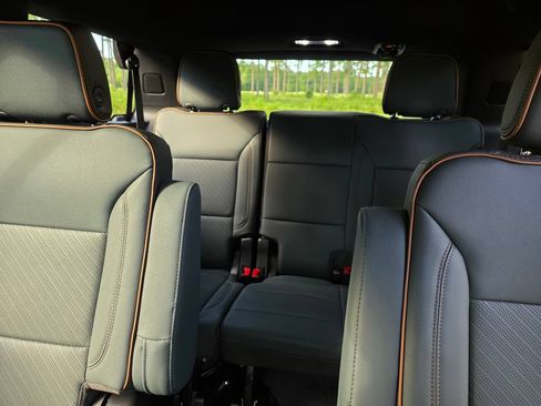 New 2026 GMC Yukon AT4 w/ AT4 Premium Plus Package AWD/4WD image 21