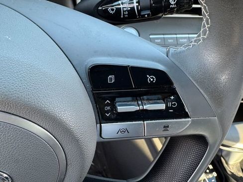 Used 2023 Hyundai Elantra SEL w/ Convenience Package FWD image 23