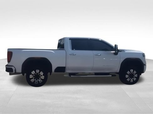 Used 2024 GMC Sierra 2500 Denali w/ Denali Reserve Package AWD/4WD image 9