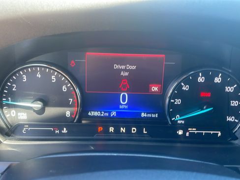 Used 2023 Ford Explorer XLT AWD/4WD image 20