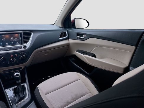Used 2022 Hyundai Accent SEL FWD image 17