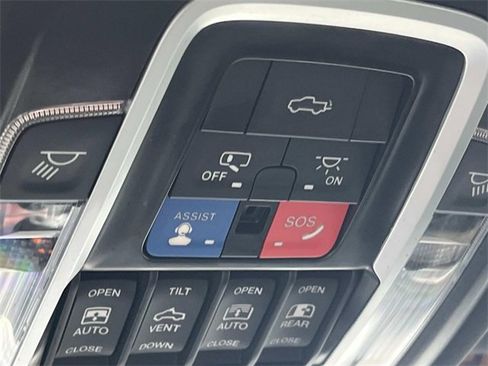 Used 2024 RAM 1500 Laramie image 23