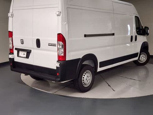 Used 2025 RAM ProMaster 2500 w/ Convenience Group FWD image 2
