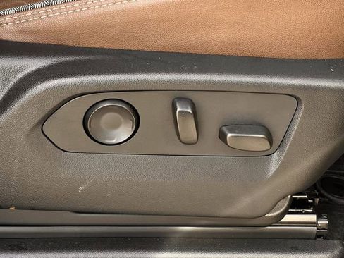 Used 2023 Chevrolet Tahoe High Country image 26