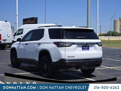 Used 2021 Chevrolet Traverse Premier w/ Redline Edition FWD image 12