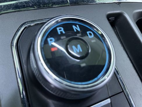 Used 2021 Ford Expedition XLT image 25