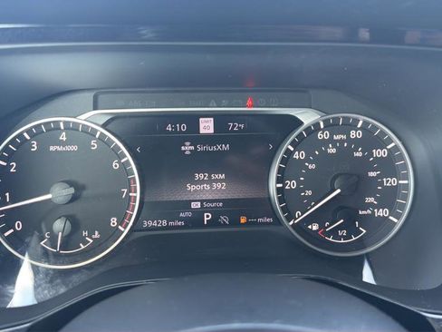 Certified 2024 Nissan Pathfinder SL image 10